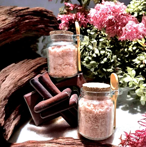 Hand Crafted, Wicked Worthy, Salty B🧂tch Rose Gold Body Scrub - Picture 2 of 3